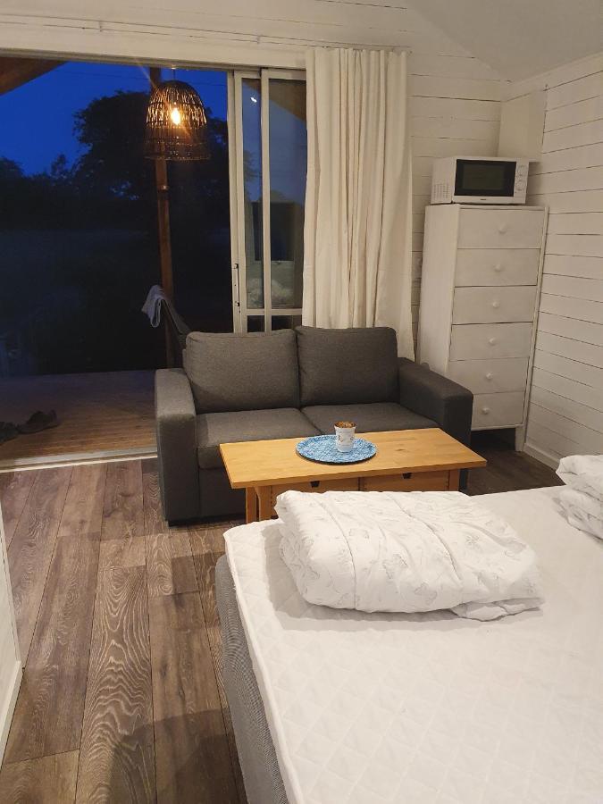 Skogsbaeckens Stugby Ab Villa Tomelilla Eksteriør bilde